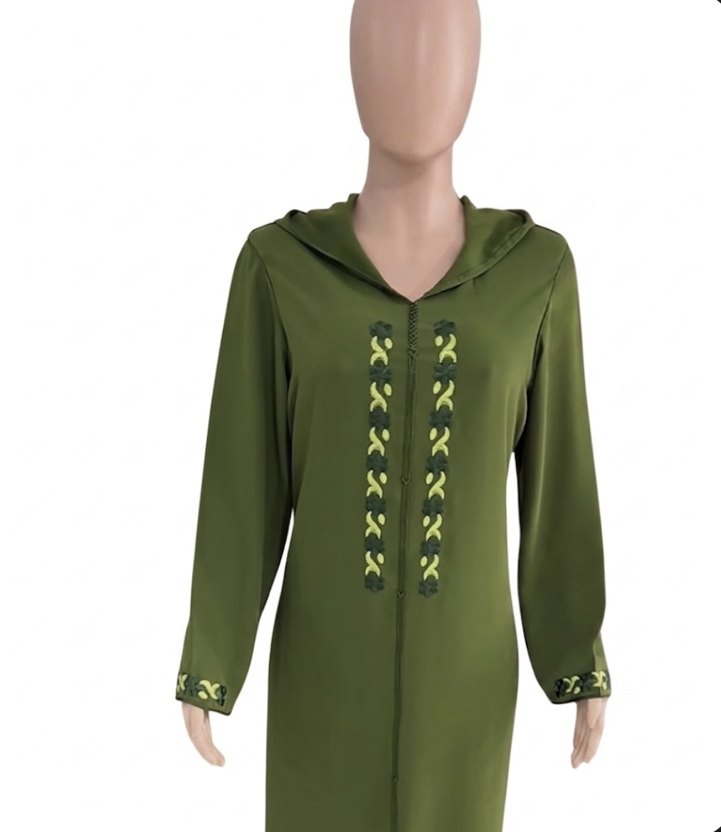 جلابة مطروزة بالورد - image 6
