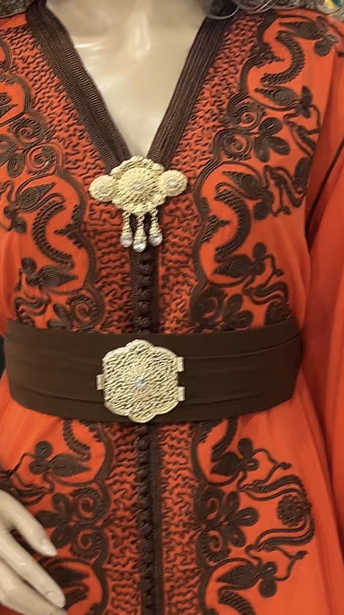 تكشيطة فاخرة بسحر البرتقالي الأصيل. - image 6