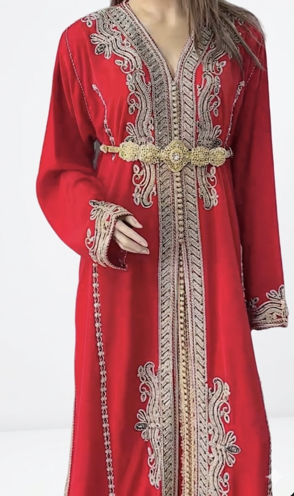 تكشيطة حمراء ملكية بتطريز ذهبي فاخر - image 4